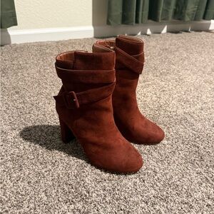 Elegant Brown Suede Ankle Boots